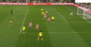 mia cul 90+8.gif