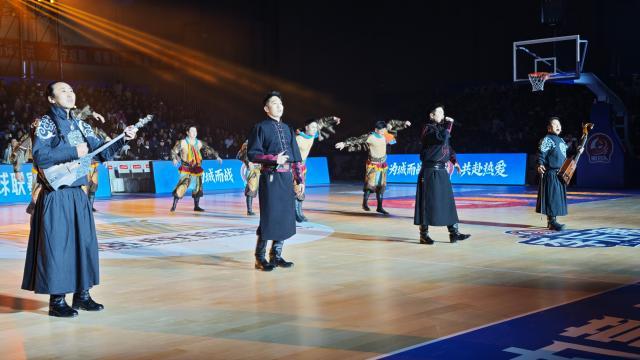 1793269451561086572.jpg 表演画面2.jpg