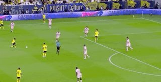 1793319695664072696.gif 1.gif